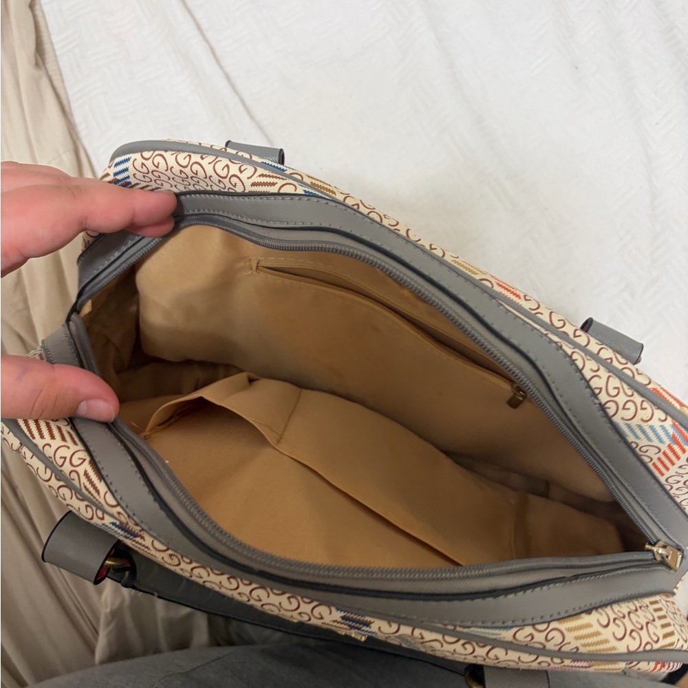 Stylish Guess Multicolor Patterned Handbag - image 5